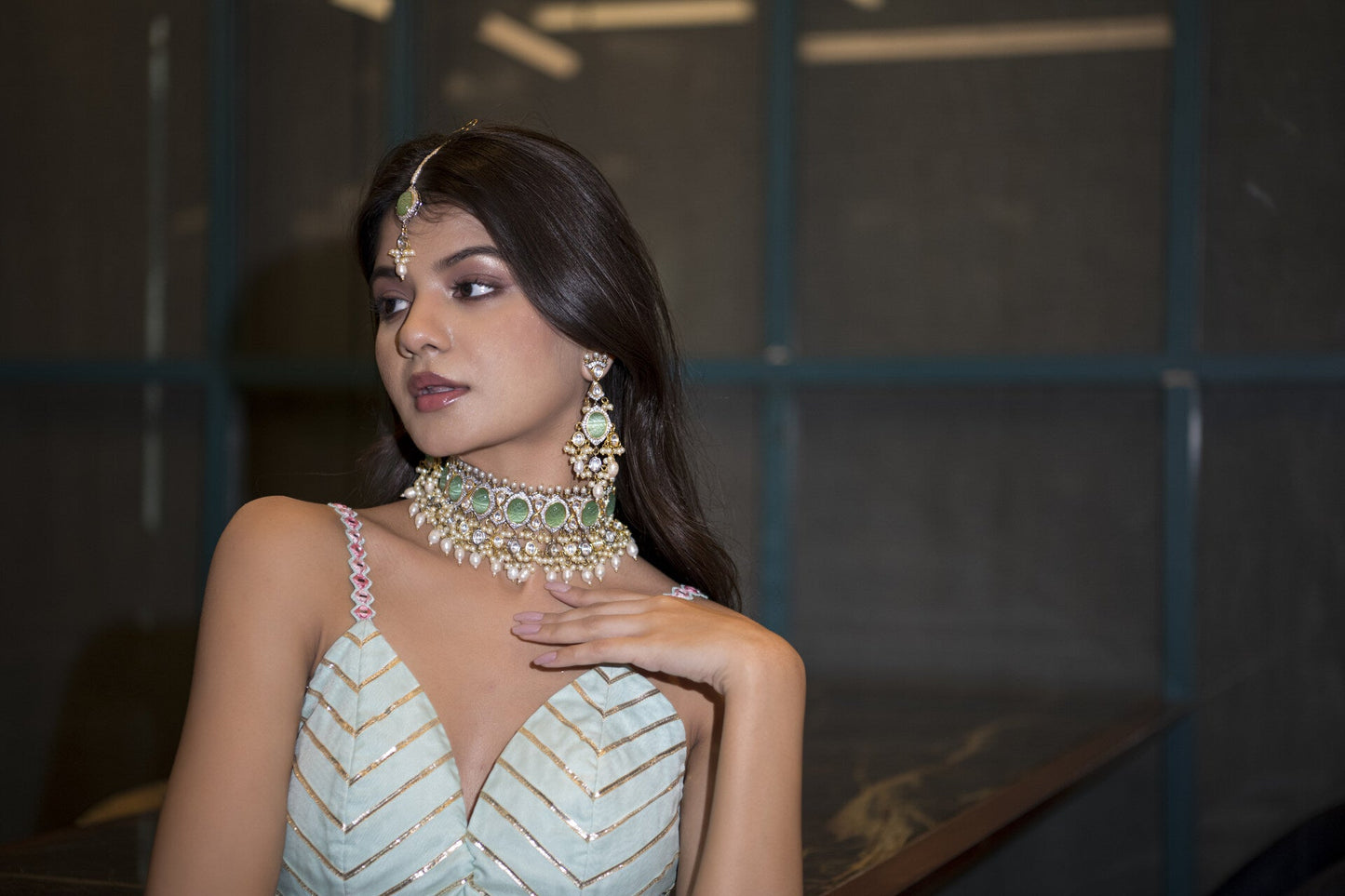 Inana Choker and Earrings Set