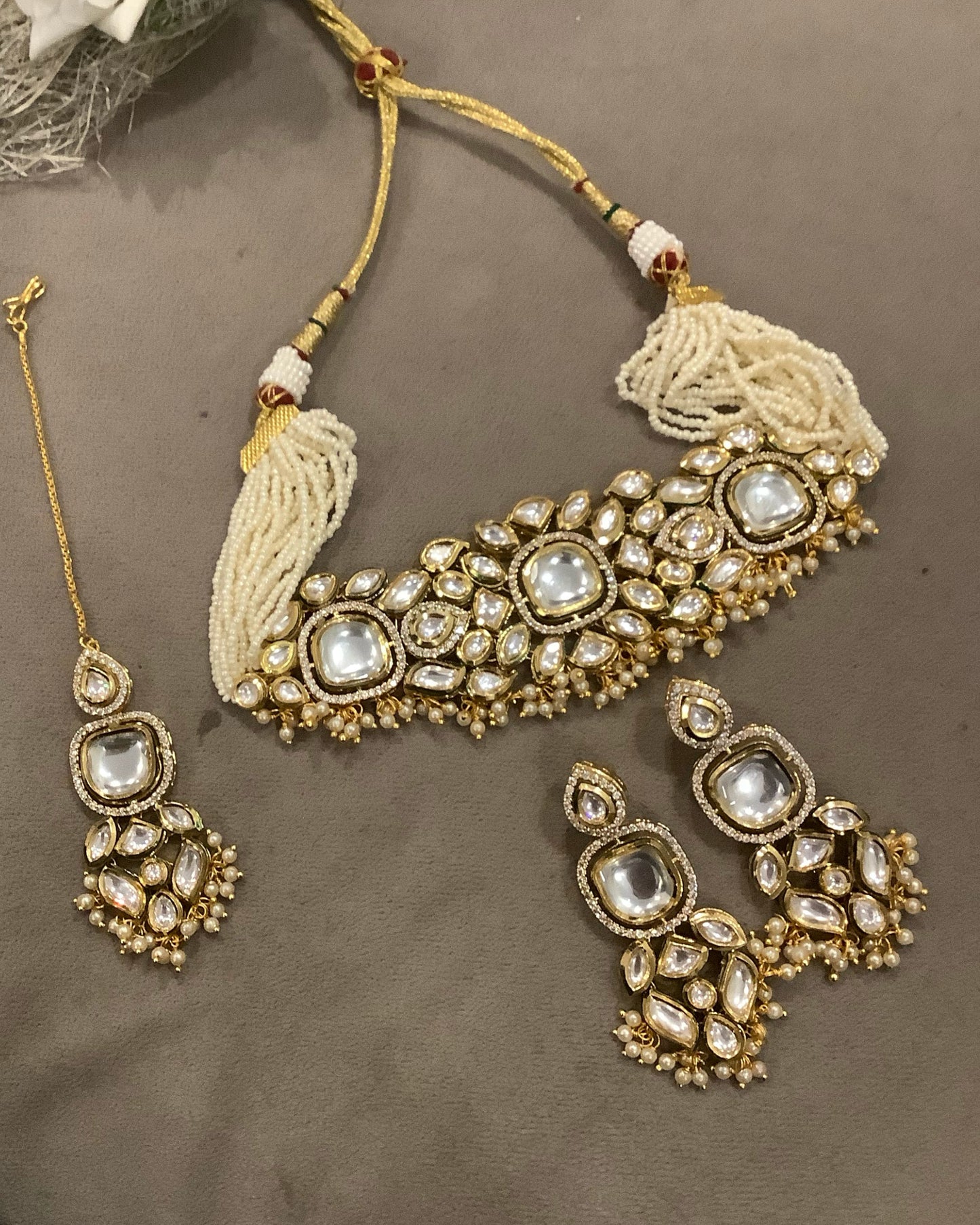 Inayat Kundan Moti Maangtikka